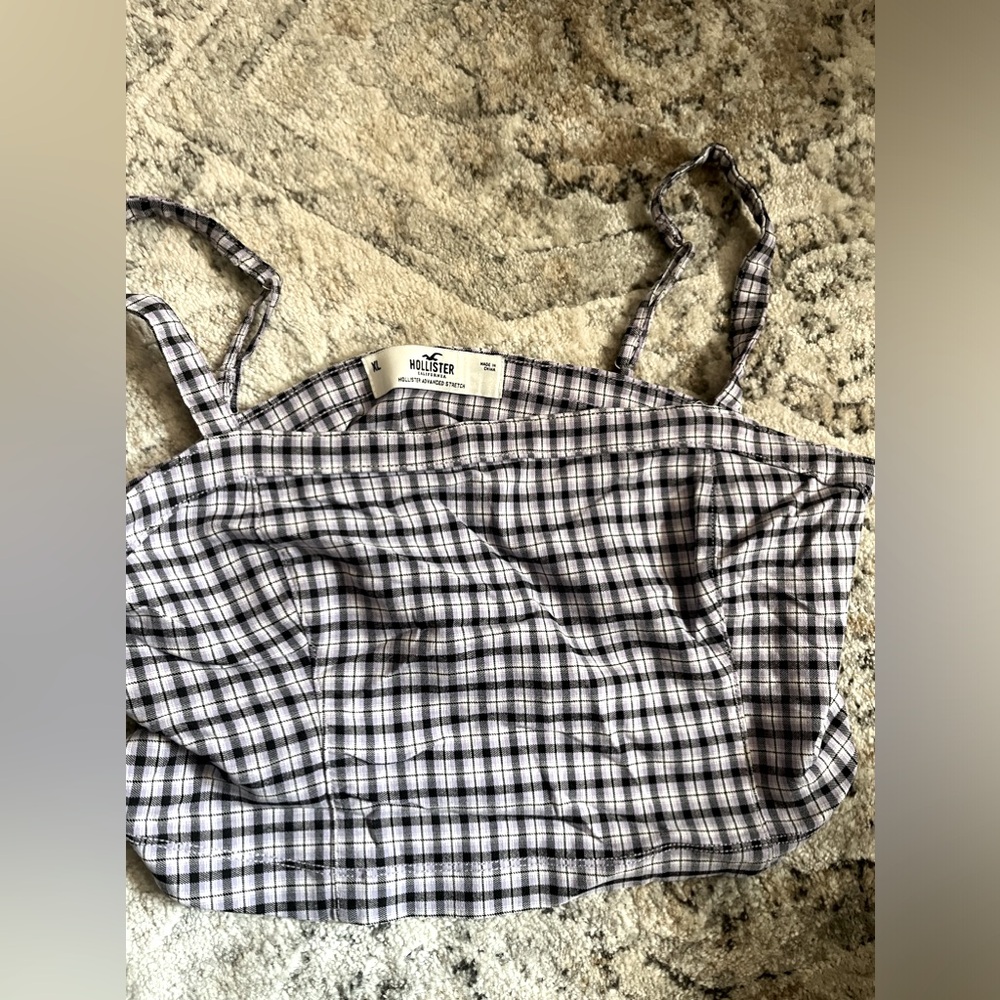 Hollister crop top
